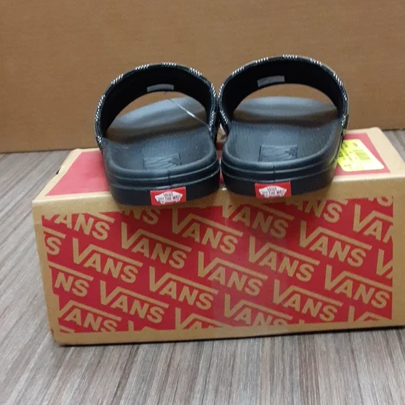 🎒 2/$30 👟 Vans Range Youth Slide Sandals Checker Dot Black Sz 3 NWT - Picture 3 of 9